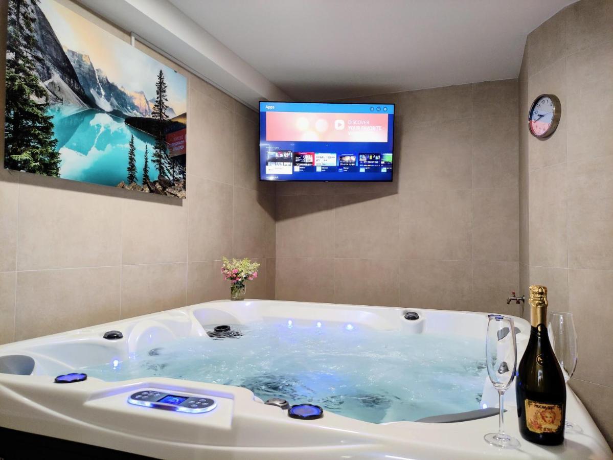 Grand Spa Harrachov - Wellness Luxusni Apartman S Velkou Virivkou, Saunou, Kuchyni A Venkovnim Posezenim V Centru Harrachova Exterior foto